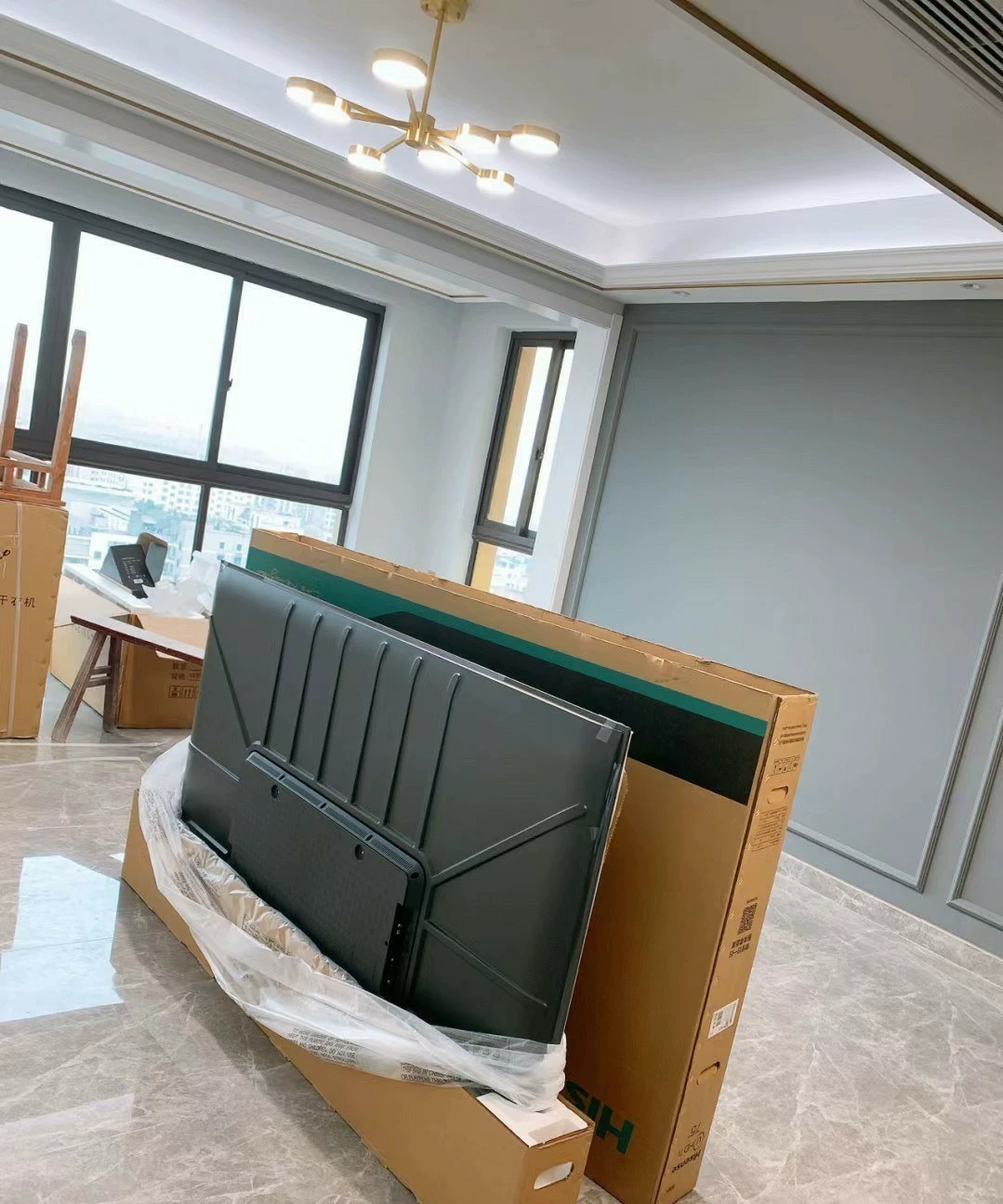 低价处理 海信电视65寸-75寸 E3F E3G A52F等型号 外观清一色悬浮屏 大大小小几百台 成色99新(附件全新 说明书遥控挂架 包装全新)全国包邮入户
